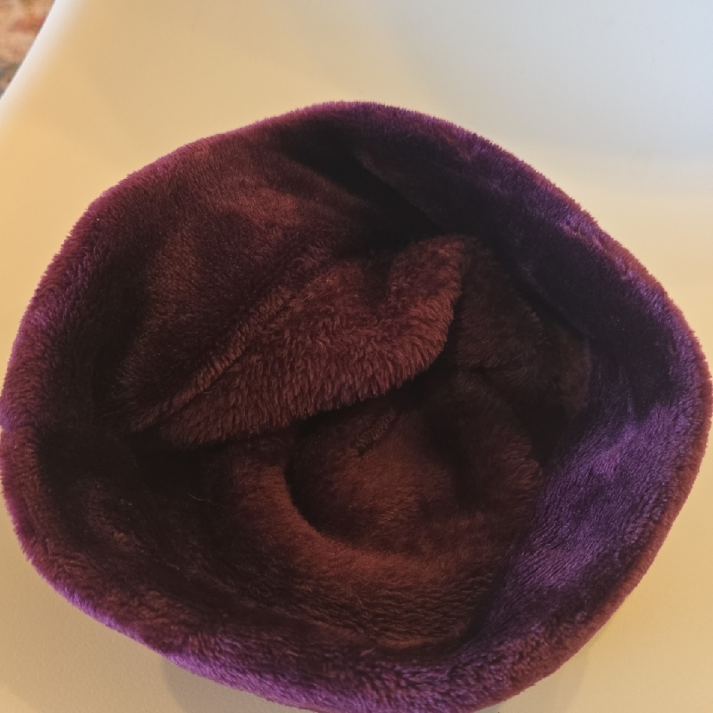 32 Degrees Plush Purple/Burgundy  Women's Hat - Picture 6 of 7